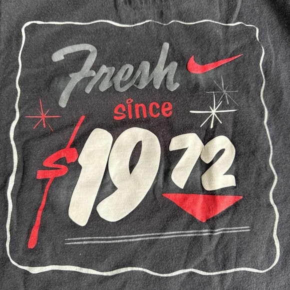 Nike Sportswear Shirt Mens Small Black Red Spellout NSW T Tee 1972‎ Front & Back - Picture 10 of 10